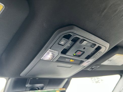 Used 2022 Toyota Tundra Platinum image 32