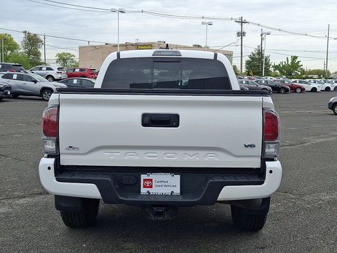 Used 2023 Toyota Tacoma TRD Off-Road w/ TRD Premium Off Road Package AWD/4WD image 6