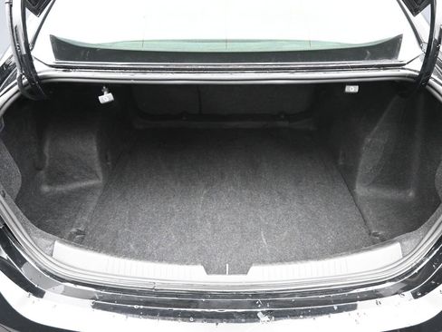 Used 2024 Chevrolet Malibu LT FWD image 8