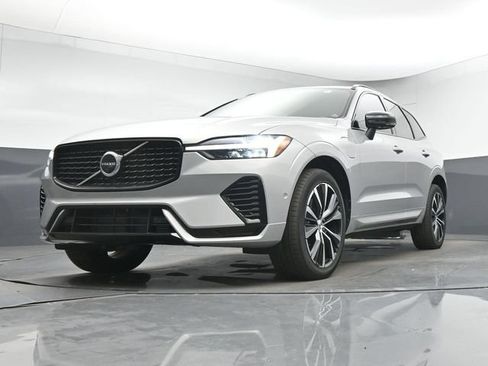 Used 2023 Volvo XC60 T8 Plus w/ Protection Package Premier AWD/4WD image 12