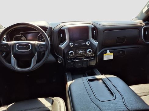 Used 2020 GMC Sierra 2500 Denali w/ Denali Ultimate Package image 12