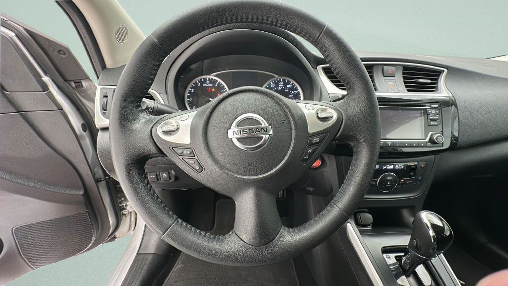 Used 2018 Nissan Sentra SV FWD image 14