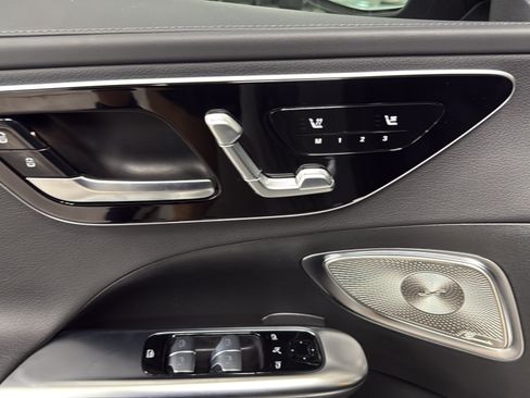 Used 2025 Mercedes-Benz C 300 Sedan image 12