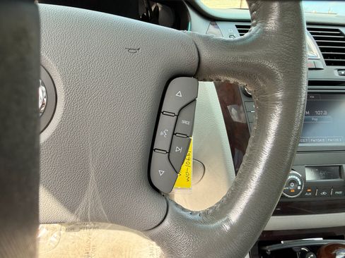 Used 2007 Cadillac DTS Performance image 16