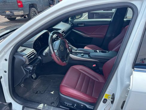 Used 2017 Lexus IS 200t F Sport w/ F Sport Package RWD image 9