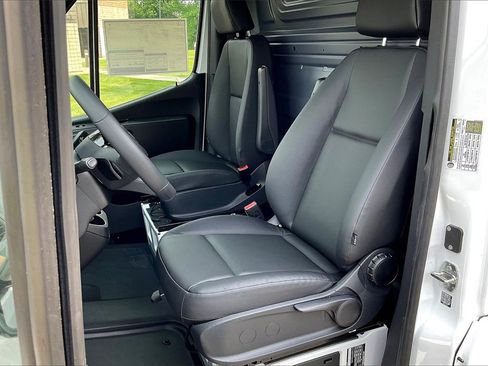New 2025 Mercedes-Benz Sprinter 2500 image 8