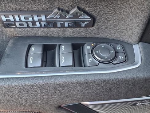 New 2026 Chevrolet Silverado 1500 High Country w/ Midnight Edition AWD/4WD image 11