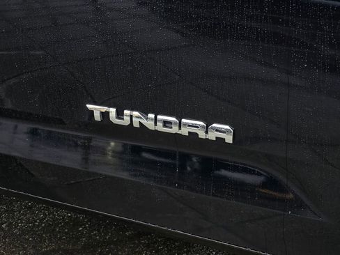 Used 2022 Toyota Tundra SR5 w/ SR5 Premium Package image 10