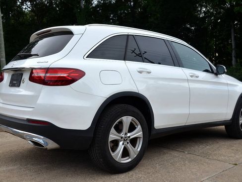 Used 2018 Mercedes-Benz GLC 300 4MATIC image 5