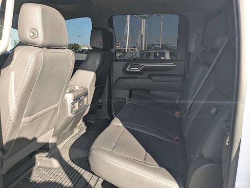 Used 2024 Chevrolet Silverado 2500 LTZ w/ LTZ Convenience Package AWD/4WD image 14