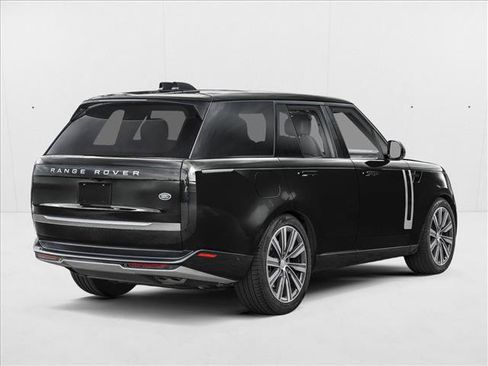 Used 2025 Land Rover Range Rover Long Wheelbase SE image 2