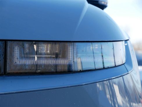 Used 2024 Hyundai Ioniq 5 Limited image 6