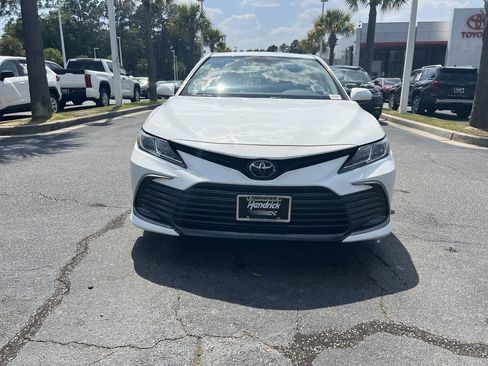 Used 2024 Toyota Camry LE FWD image 3