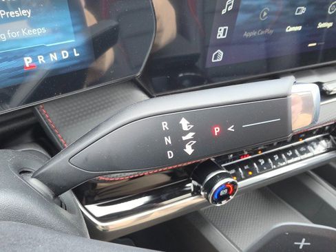 New 2026 Chevrolet Equinox RS image 38