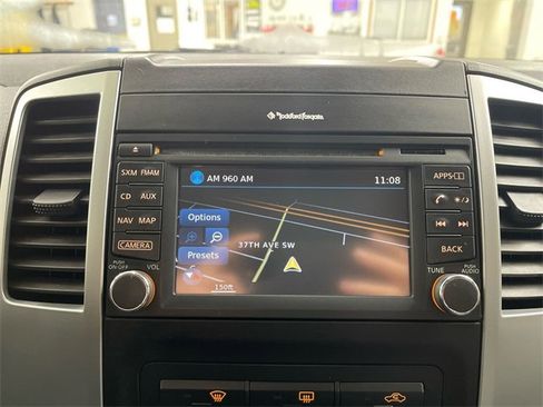 Used 2015 Nissan Xterra PRO-4X image 18