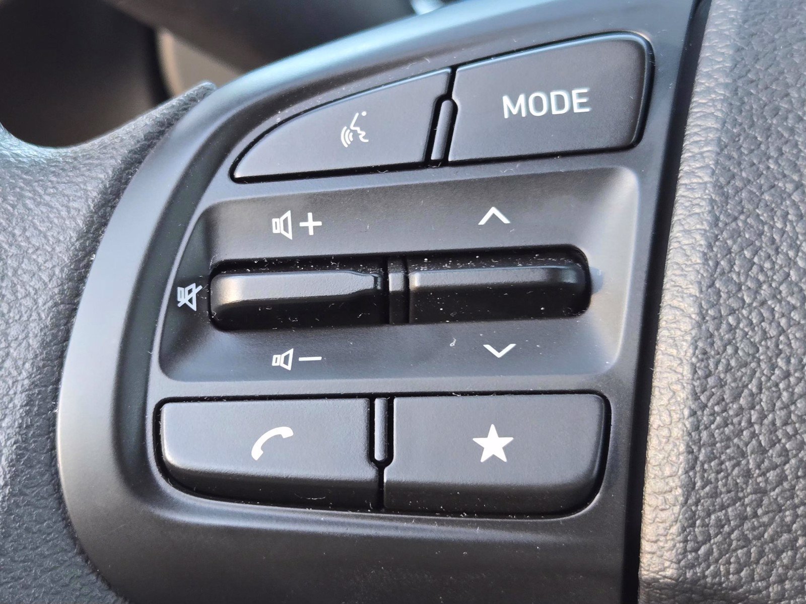 Certified 2026 Hyundai Venue SE FWD image 23