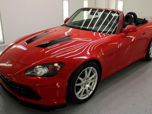 Used 2004 Honda S2000 image 5
