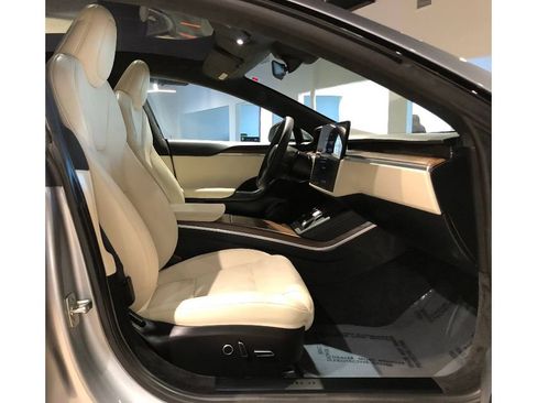 Used 2024 Tesla Model S image 21