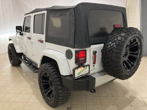 Used 2013 Jeep Wrangler Unlimited Sahara image 3