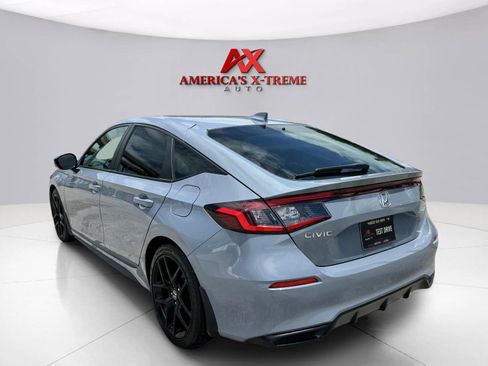 Used 2024 Honda Civic Sport image 4