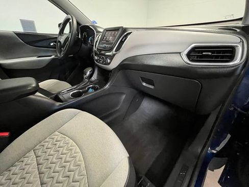Used 2022 Chevrolet Equinox LS w/ LS Convenience Package AWD/4WD image 10