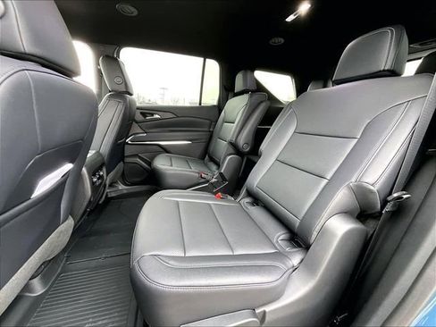 New 2026 Chevrolet Traverse LT image 14
