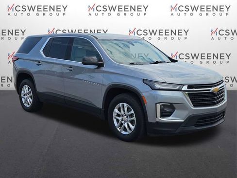 Used 2023 Chevrolet Traverse LS FWD image 7