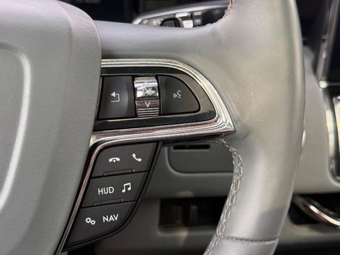 Used 2018 Lincoln Navigator L Reserve w/ Technology Package AWD/4WD image 18