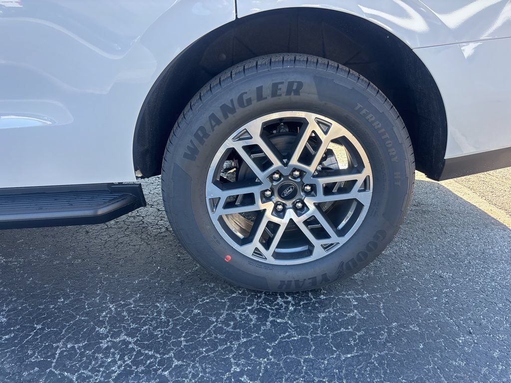 New 2026 Ford Expedition Active RWD image 10
