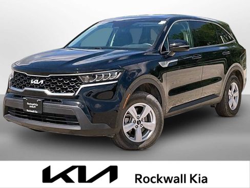 Certified 2023 Kia Sorento LX AWD/4WD image 1
