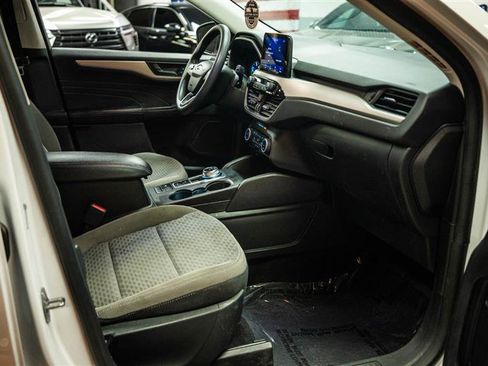 Used 2022 Ford Escape SE AWD/4WD image 12