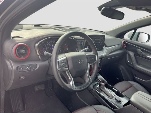Used 2025 Chevrolet Blazer RS image 9