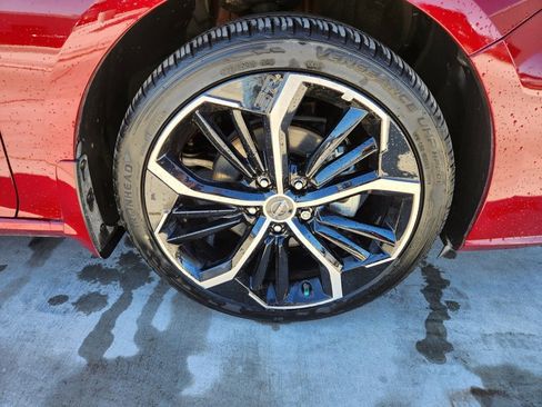 Used 2024 Nissan Altima 2.5 SR w/ SR Premium Package image 4