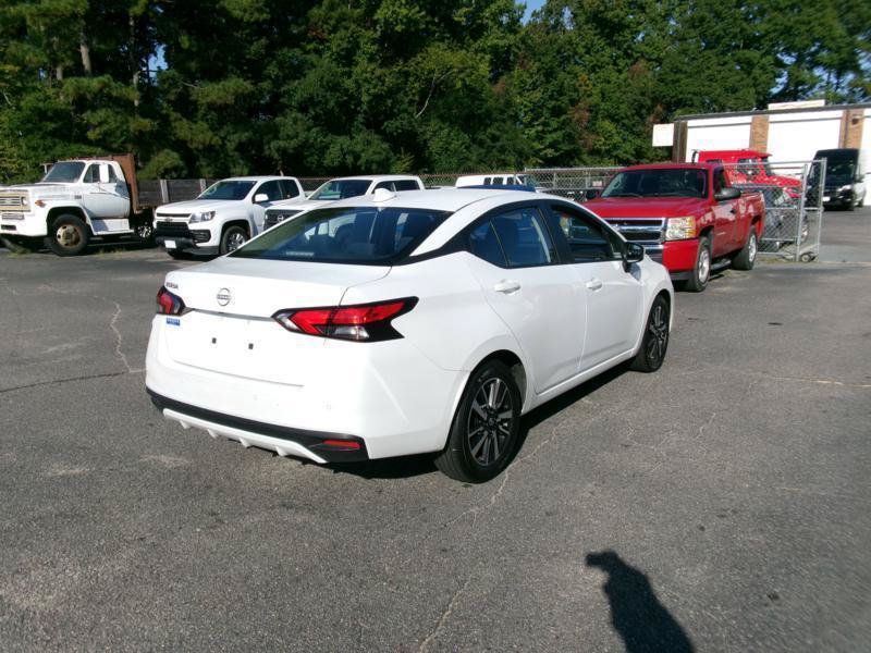 Used 2025 Nissan Versa SV FWD image 10