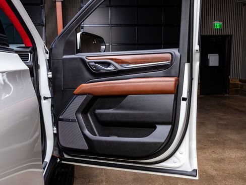 Used 2023 GMC Yukon XL Denali Ultimate image 38