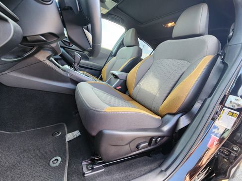 Used 2024 Subaru Crosstrek 2.5i Sport w/ Crosstrek Mirror Package image 17