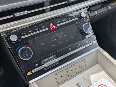 New 2026 Hyundai Santa Fe SE FWD image 23