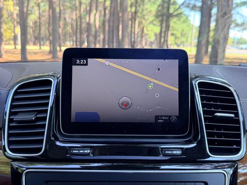 Used 2018 Mercedes-Benz GLS 550 4MATIC image 5
