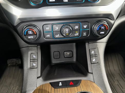 Used 2018 GMC Acadia SLE w/ Driver Alert Package I image 15