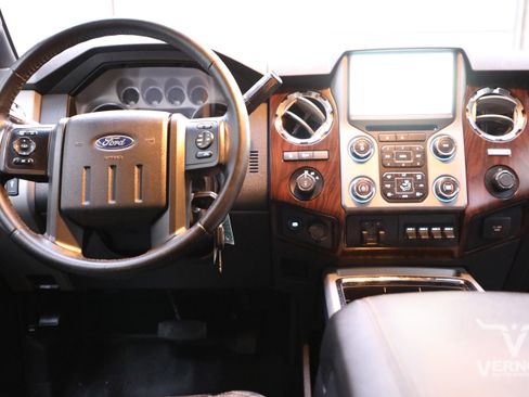 Used 2015 Ford F250 Lariat w/ Lariat Ultimate Package image 21