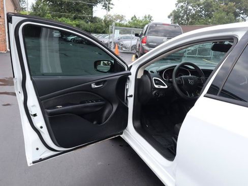 Used 2015 Dodge Dart SE w/ Convenience Group FWD image 18