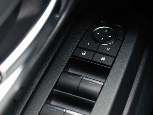 Used 2025 Toyota Land Cruiser image 33