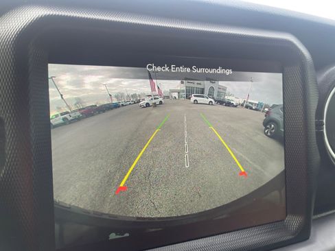 Used 2021 Jeep Wrangler Unlimited Sahara w/ Cold Weather Group image 13