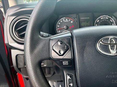 Used 2016 Toyota Tacoma SR RWD image 23