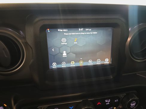 Used 2022 Jeep Gladiator Sport AWD/4WD image 19