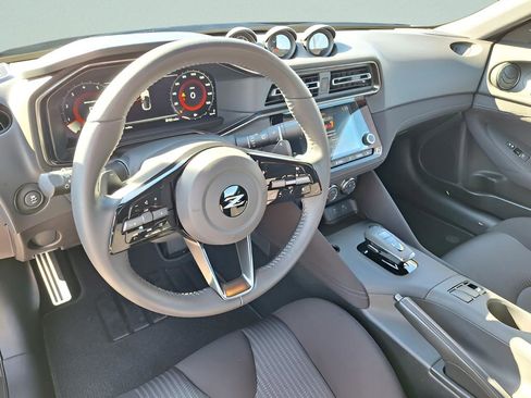 Used 2025 Nissan Z Sport w/ Floor Mat Package image 9