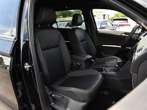 Used 2023 Volkswagen Tiguan SE R-Line FWD image 19