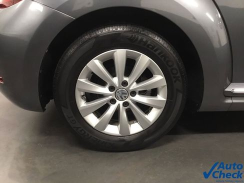 Used 2019 Volkswagen Beetle 2.0T S image 27