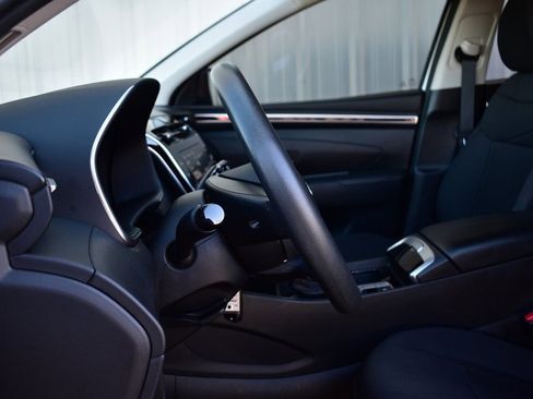 Used 2024 Hyundai Tucson SE image 38