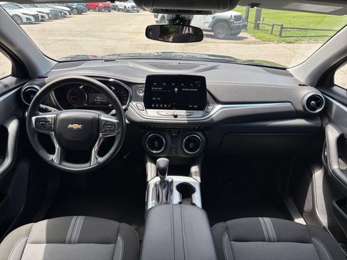 Used 2025 Chevrolet Blazer LT FWD image 34